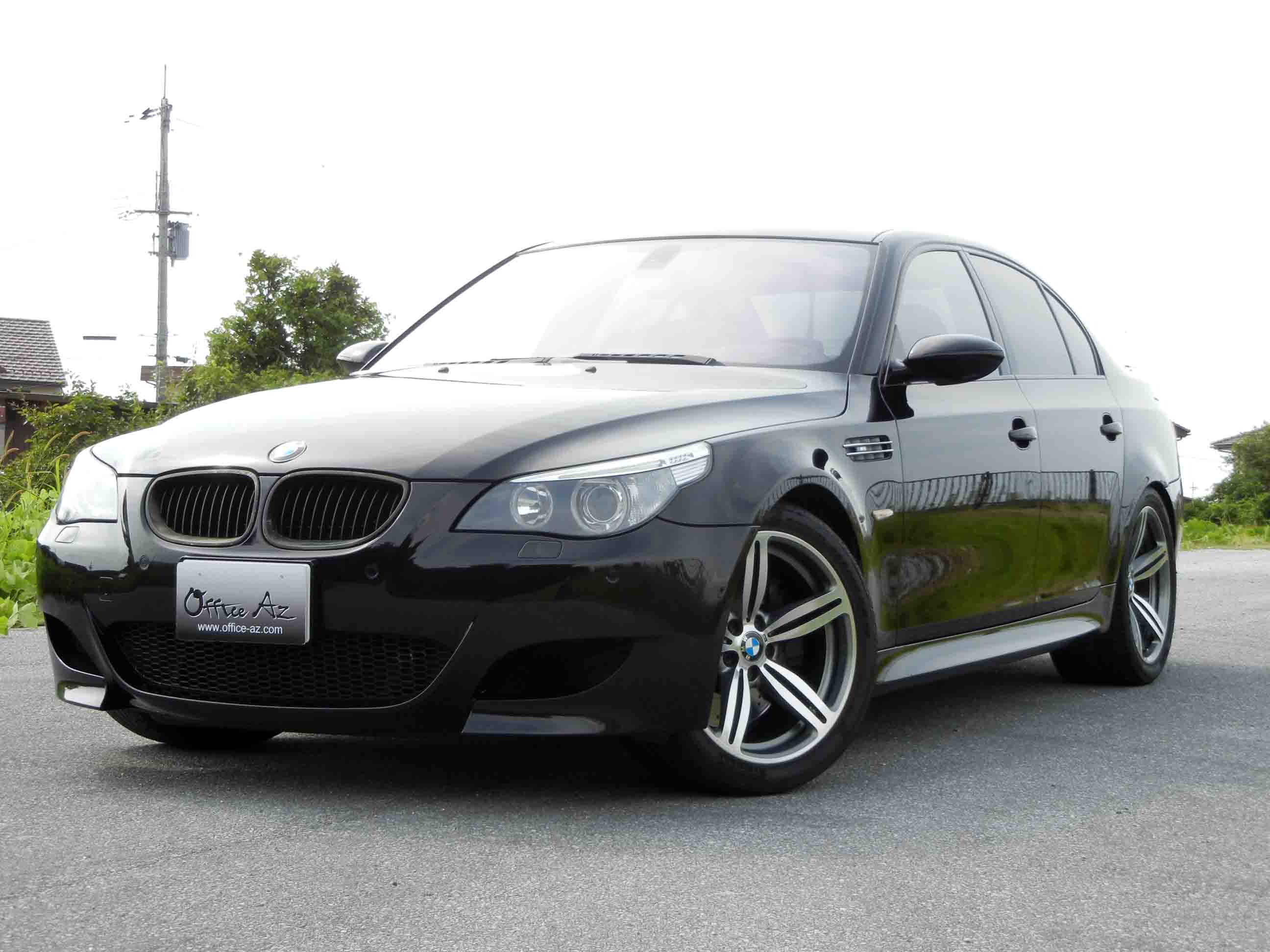 滋賀県中古車　BMW M5 Individual 