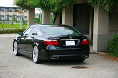 LEXUS　LS600ｈ