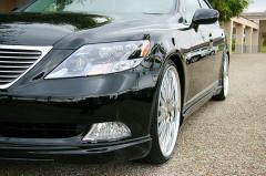LEXUS　LS600ｈ