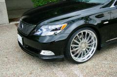 LEXUS　LS600ｈ