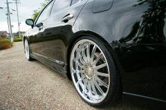 LEXUS　LS600ｈ