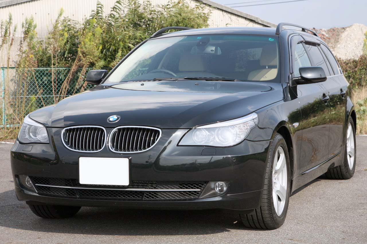 滋賀県中古車　BMW 5シリーズツーリング 525i　ハイライン　後期
