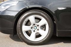 滋賀県中古車　BMW 5シリーズツーリング 525i　ハイライン　後期