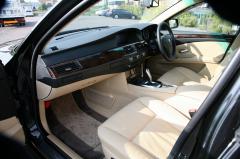 滋賀県中古車　BMW 5シリーズツーリング 525i　ハイライン　後期