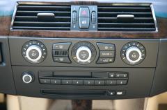 滋賀県中古車　BMW 5シリーズツーリング 525i　ハイライン　後期
