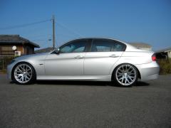 滋賀県中古車　BMW 3シリーズ 320ｉ　ナビパッケージ