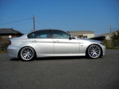 滋賀県中古車　BMW 3シリーズ 320ｉ　ナビパッケージ