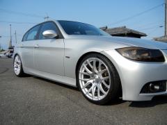 滋賀県中古車　BMW 3シリーズ 320ｉ　ナビパッケージ