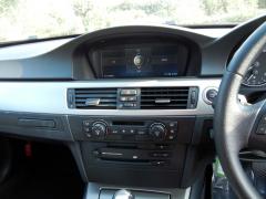滋賀県中古車　BMW 3シリーズ 320ｉ　ナビパッケージ