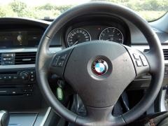 滋賀県中古車　BMW 3シリーズ 320ｉ　ナビパッケージ