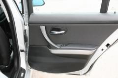滋賀県中古車　BMW 3シリーズ 320ｉ　ナビパッケージ