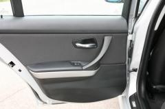 滋賀県中古車　BMW 3シリーズ 320ｉ　ナビパッケージ