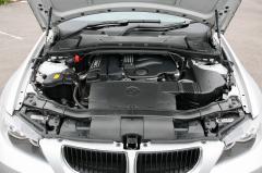 滋賀県中古車　BMW 3シリーズ 320ｉ　ナビパッケージ