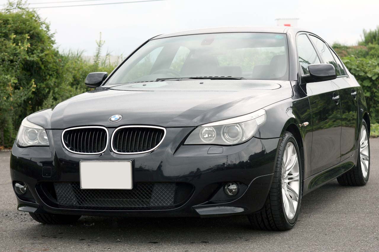 滋賀県中古車　BMW 5シリーズ 525i Mスポーツ