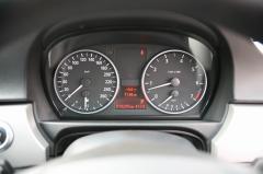 滋賀県中古車　BMW 3シリーズツーリング 320i