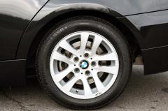 滋賀県中古車　BMW 3シリーズツーリング 320i