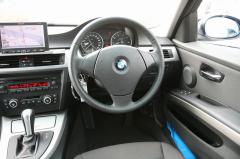 滋賀県中古車　BMW 3シリーズツーリング 320i