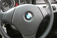 滋賀県中古車　BMW 3シリーズツーリング 320i