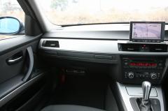 滋賀県中古車　BMW 3シリーズツーリング 320i