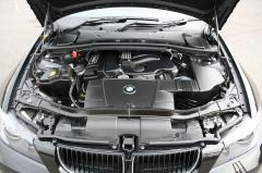 滋賀県中古車　BMW 3シリーズツーリング 320i