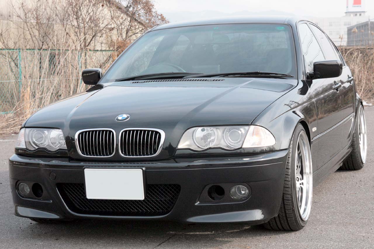 滋賀県中古車　BMW 3シリーズ 330i　Mスポーツ