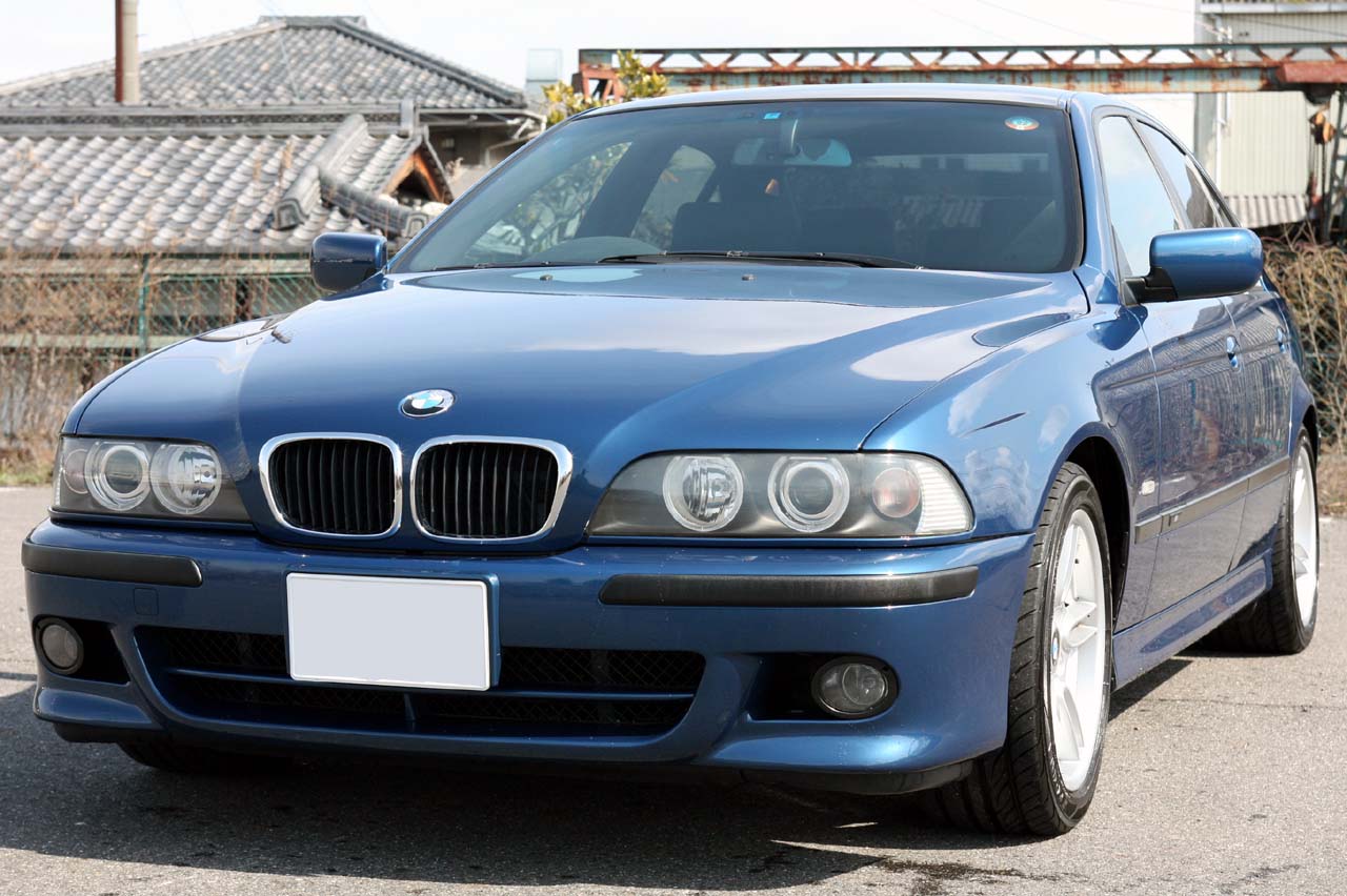 滋賀県中古車　BMW 5シリーズ 525i Mスポーツ