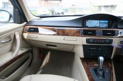 滋賀県中古車　BMW 3シリーズ 320i　ハイライン
