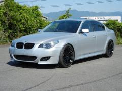 滋賀県中古車　BMW 5シリーズ 530i　ハイライン　M5スタイリング 