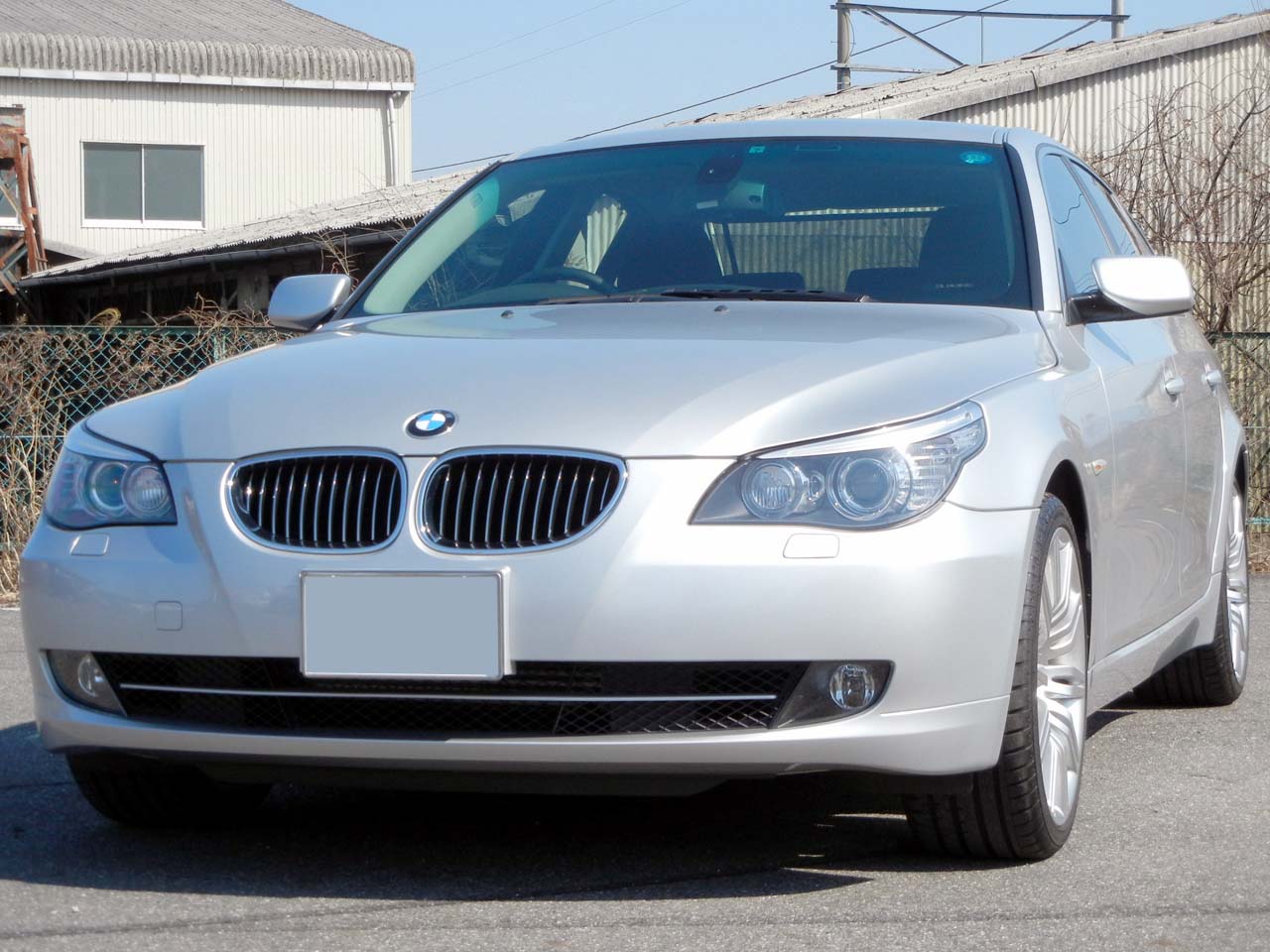 滋賀県中古車　BMW 5シリーズ 525i　ハイライン