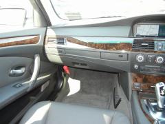 滋賀県中古車　BMW 5シリーズ 525i　ハイライン