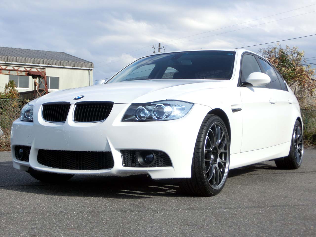 滋賀県中古車　BMW 3シリーズ 320i ハイライン