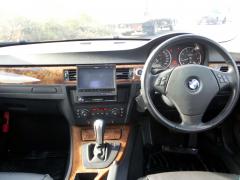 滋賀県中古車　BMW 3シリーズ 320i ハイライン