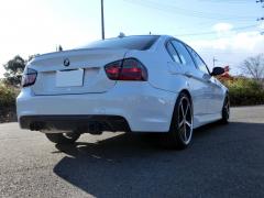 滋賀県中古車　BMW 3シリーズ 320i