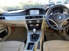 滋賀県中古車　BMW 3シリーズ 320i