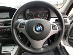 滋賀県中古車　BMW 3シリーズ 320i