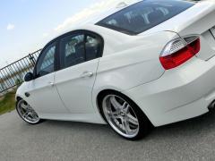 滋賀県中古車　BMW 3シリーズ 320i　ハイライン