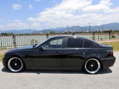滋賀県中古車　BMW 3シリーズ 320i　