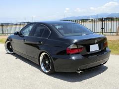 滋賀県中古車　BMW 3シリーズ 320i　