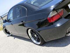 滋賀県中古車　BMW 3シリーズ 320i　