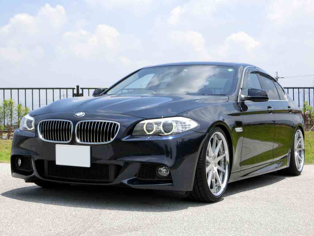滋賀県中古車　BMW 5シリーズ 528i　コンフォートパッケージ　M5ルック