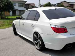 滋賀県中古車　BMW 5シリーズ 540i Ｍスポーツ　左ハンドル