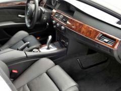滋賀県中古車　BMW 5シリーズ 540i Ｍスポーツ　左ハンドル