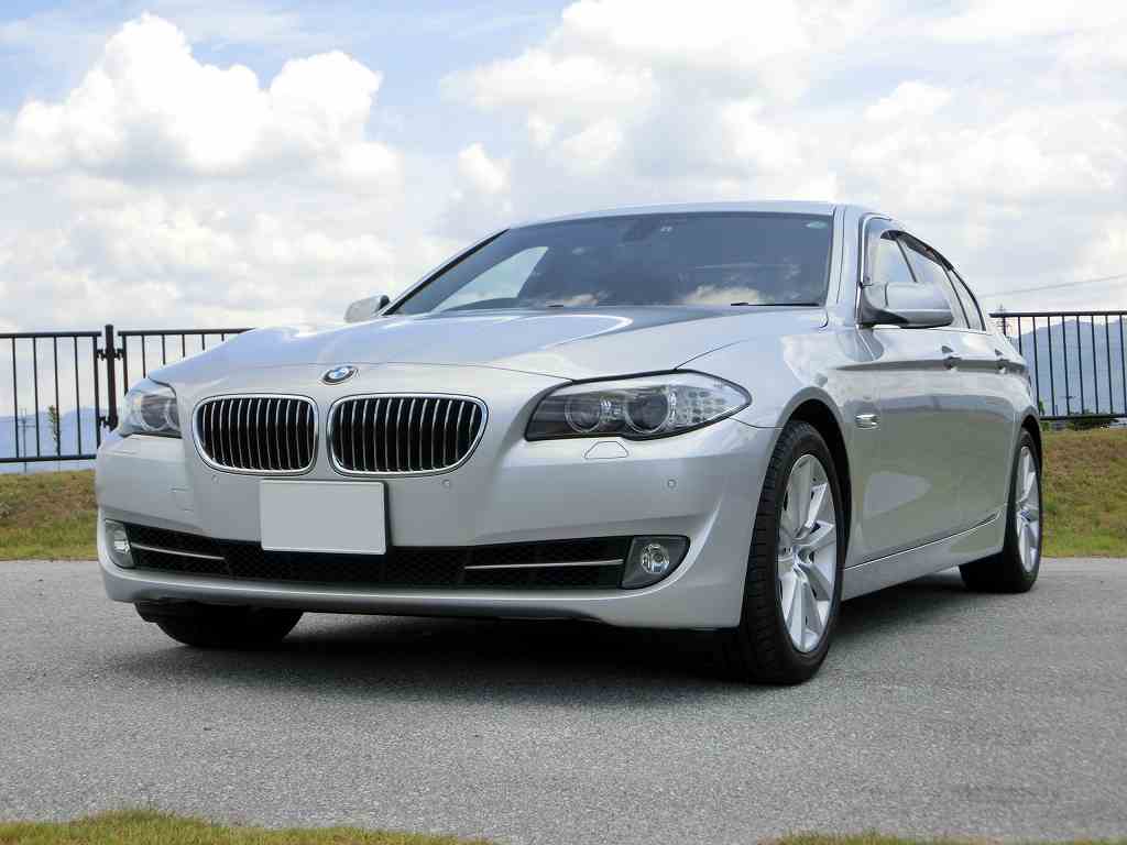 滋賀県中古車　BMW 5シリーズ 535i