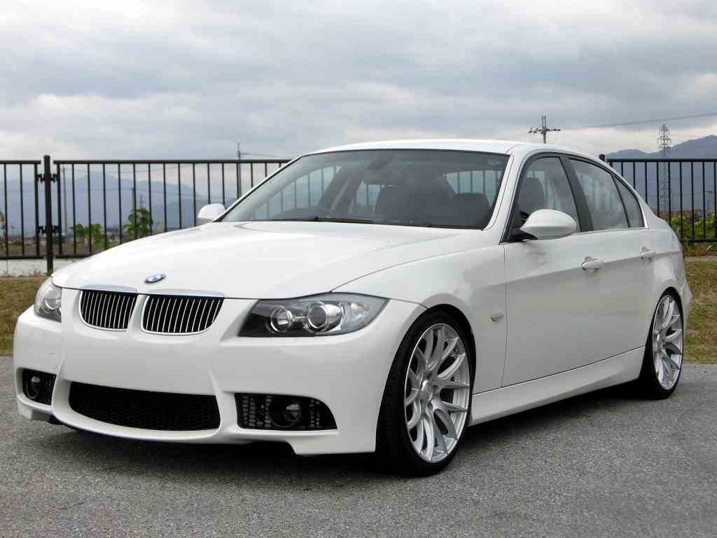 滋賀県中古車　BMW 3シリーズ 323i ハイライン