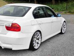 滋賀県中古車　BMW 3シリーズ 323i ハイライン
