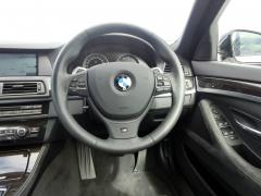 滋賀県中古車　BMW 5シリーズ 523i Mスポーツ