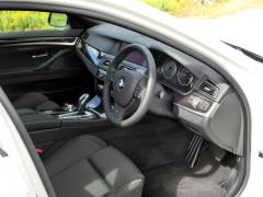 滋賀県中古車　BMW 5シリーズ 523i Mスポーツ