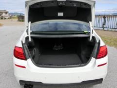 滋賀県中古車　BMW 5シリーズ 523i Mスポーツ