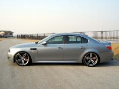 滋賀県中古車　BMW 5シリーズ 530i M5スタイル