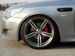 滋賀県中古車　BMW 5シリーズ 530i M5スタイル